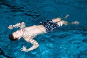 Simma lugnt…. assistenten blir en del av familjen