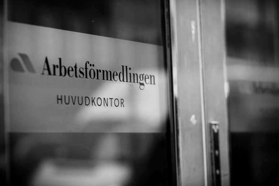 Entré till Arbetsförmedlingen. Foto: Linnea Bengtsson