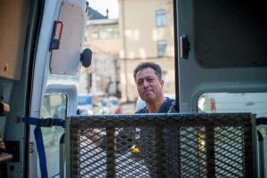 Chauffören som har passageraren i fokus