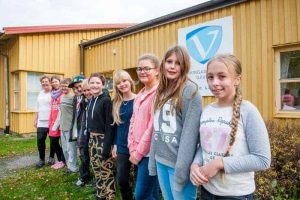 Vi föds inte med fördomar